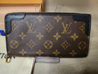 Louis Vuitton Retiro Wallet