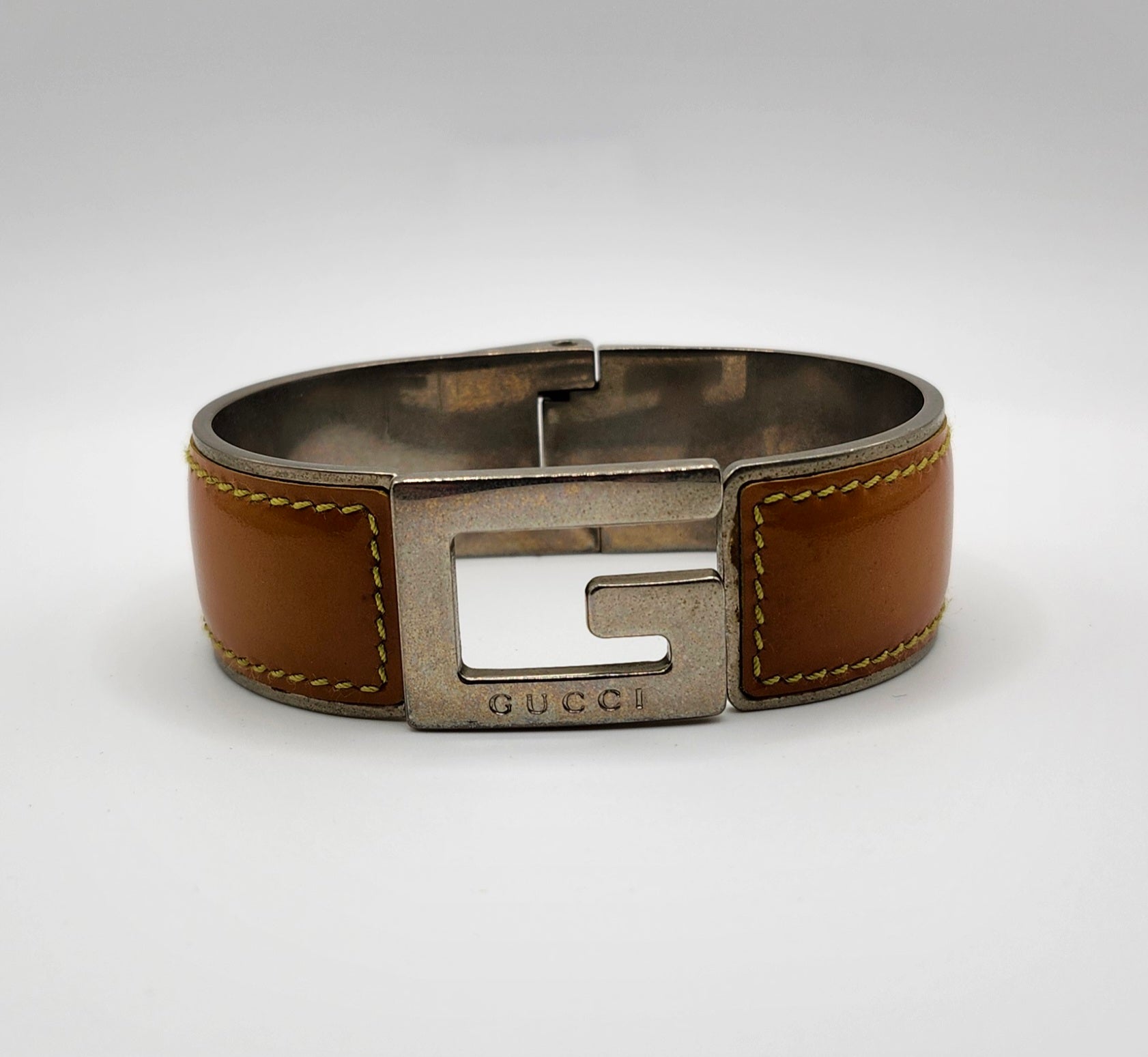 Gucci G Logo Y2k Era Leather Hinged Bracelet