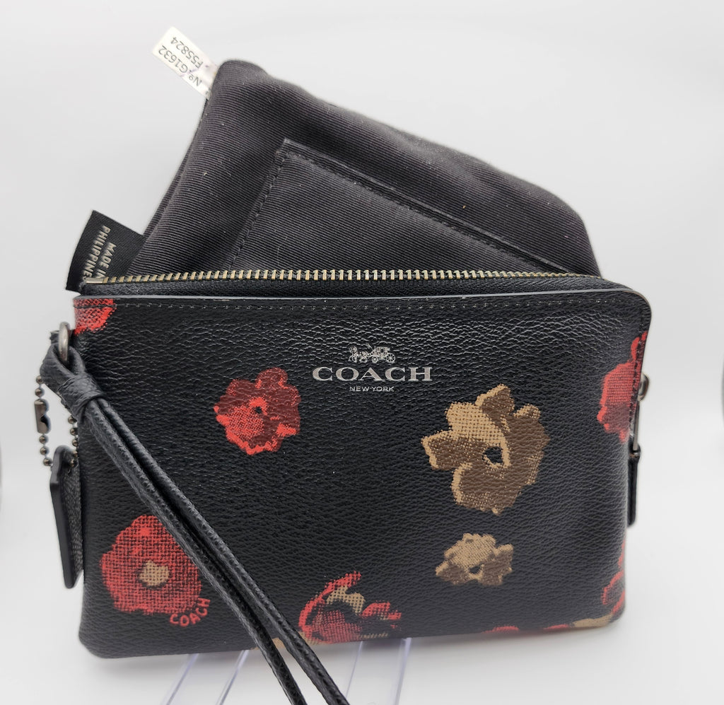 Coach Wristlet F55824