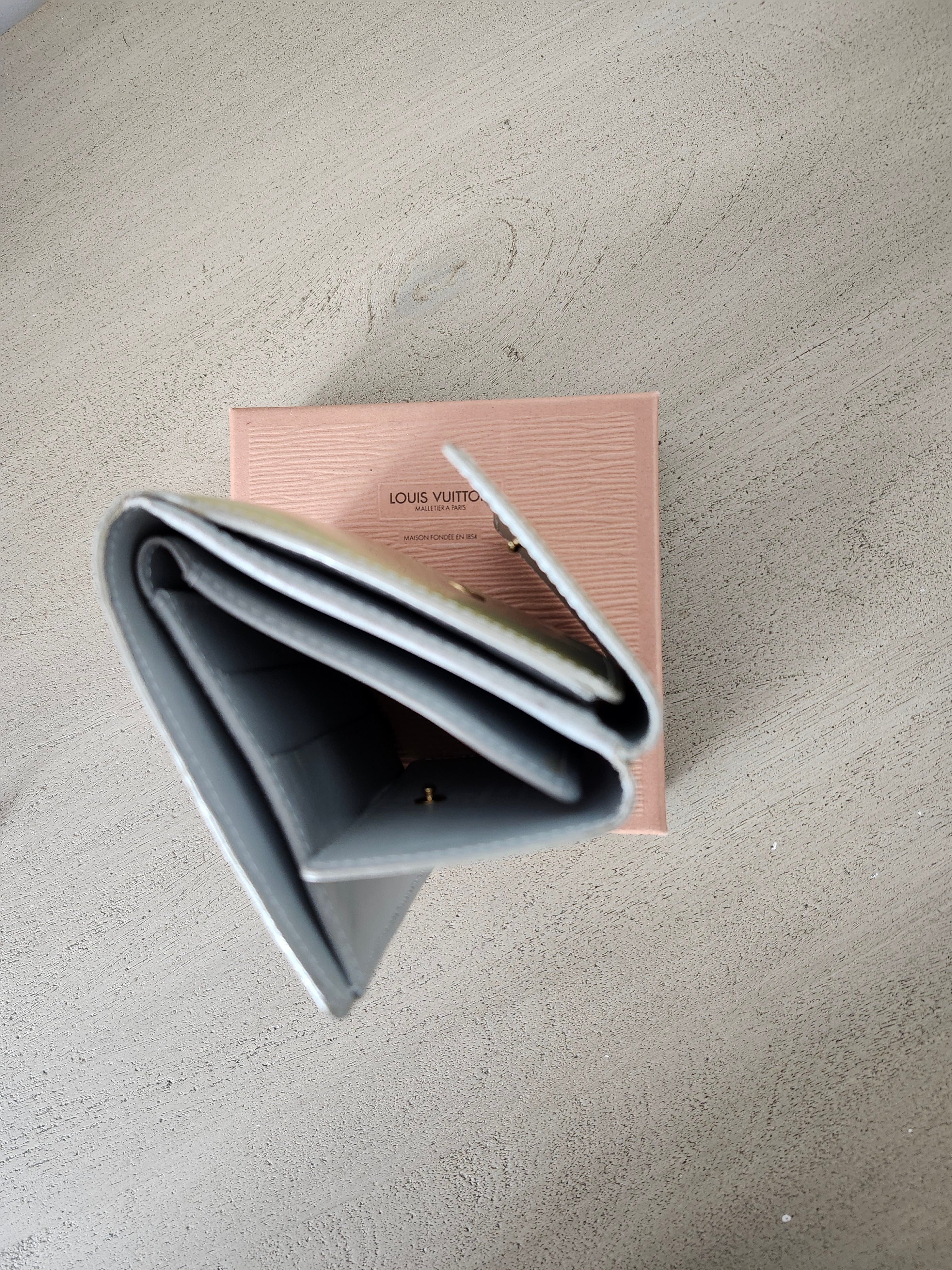 Louis Vuitton Vernis Elise Monogram Wallet