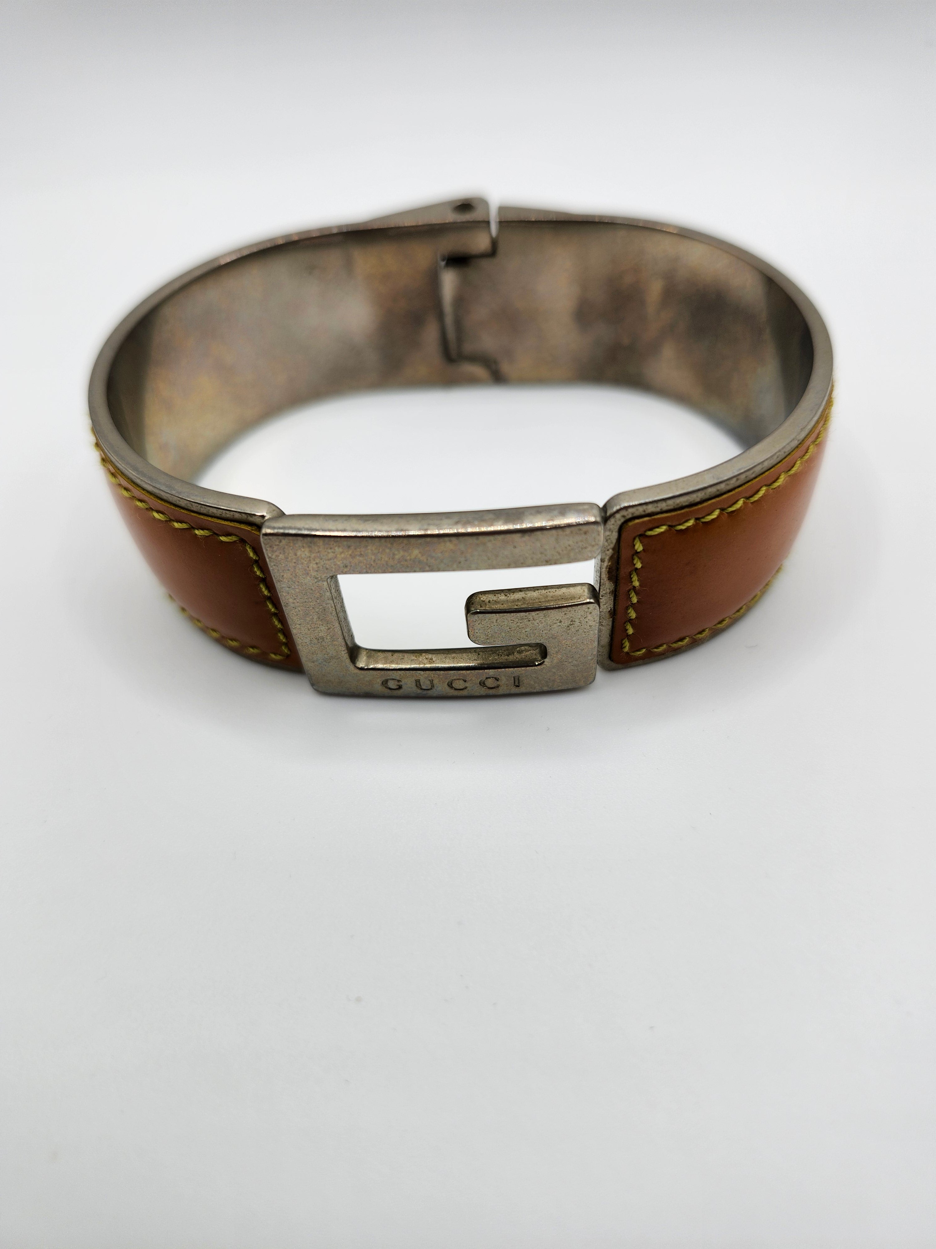 Gucci G Logo Y2k Era Leather Hinged Bracelet