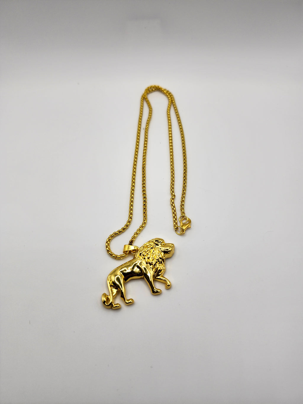 Lion Pendant w/Chain 3-D