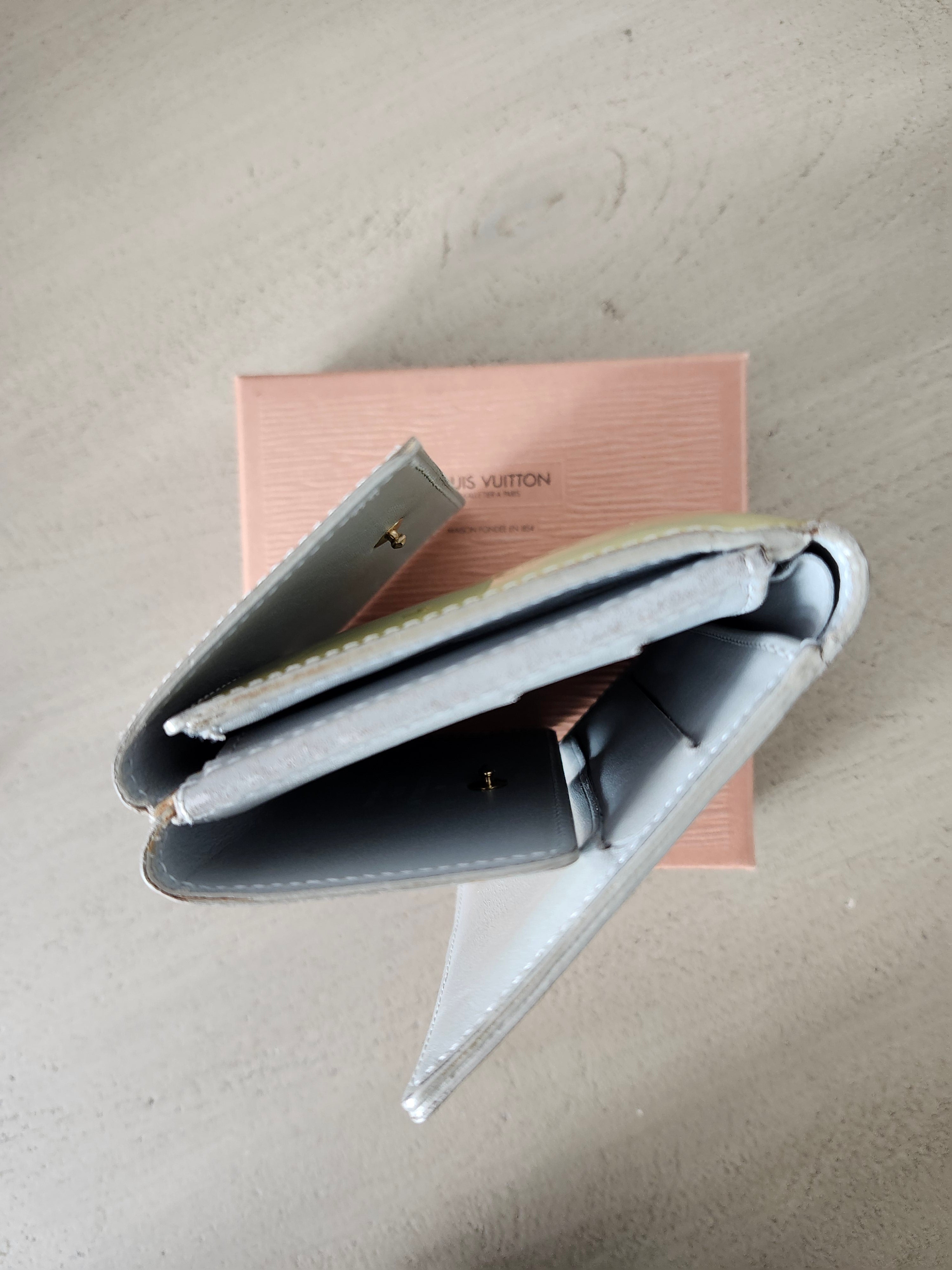 Louis Vuitton Vernis Elise Monogram Wallet