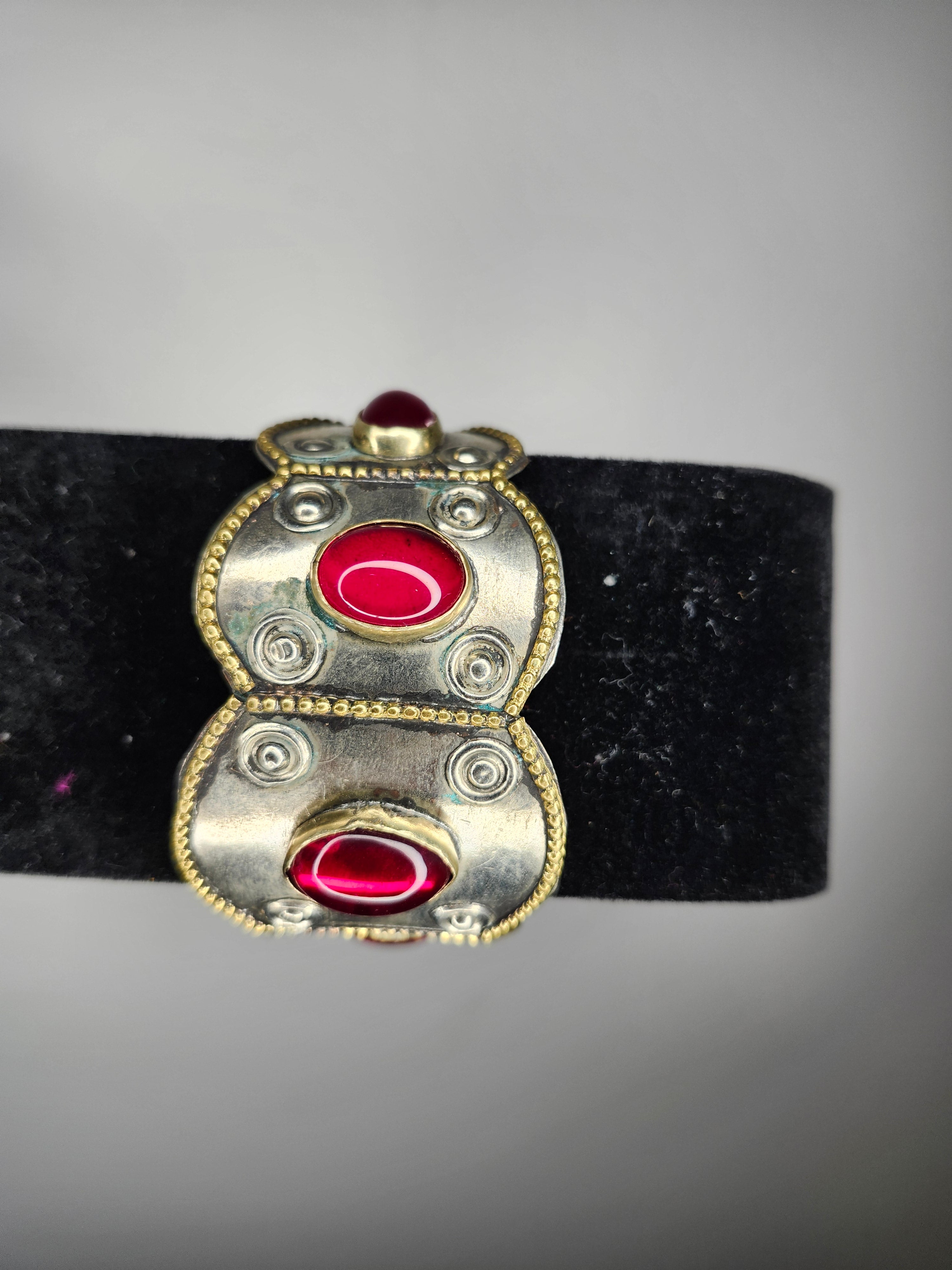 Indian Red Stone Brass Bangle